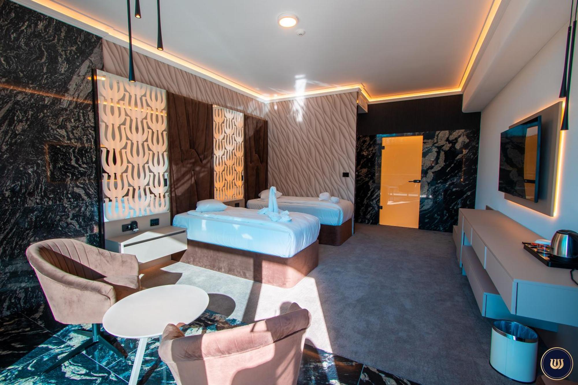 Deluxe Twin Room